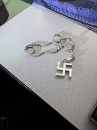swastika_necklace_22inchain1.jpg