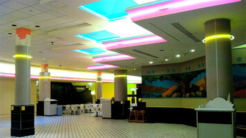 An-abandoned-mall-in-North-Bethesda-Maryland.jpg